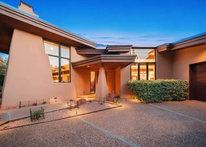 Guest With Up Close Chapel And Red Rock Views *