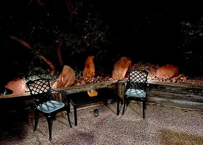 Guest With Up Close Chapel And Red Rock Views Apartment *