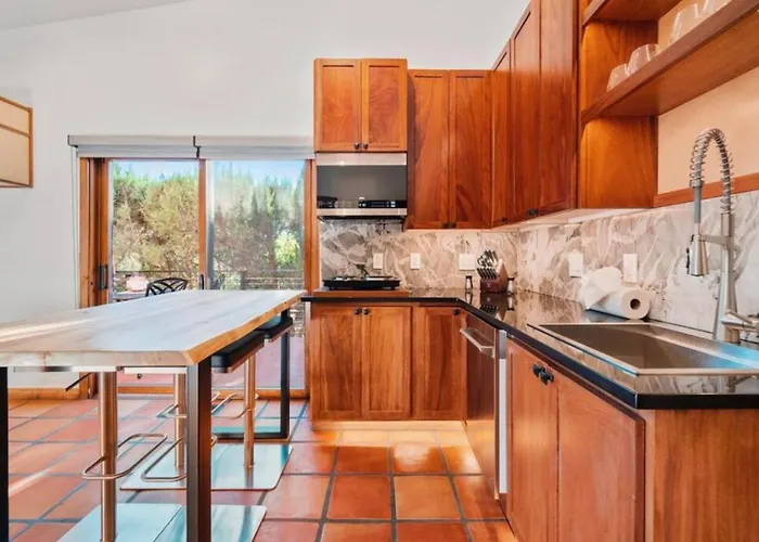 Apartment Guest With Up Close Chapel And Red Rock Views *